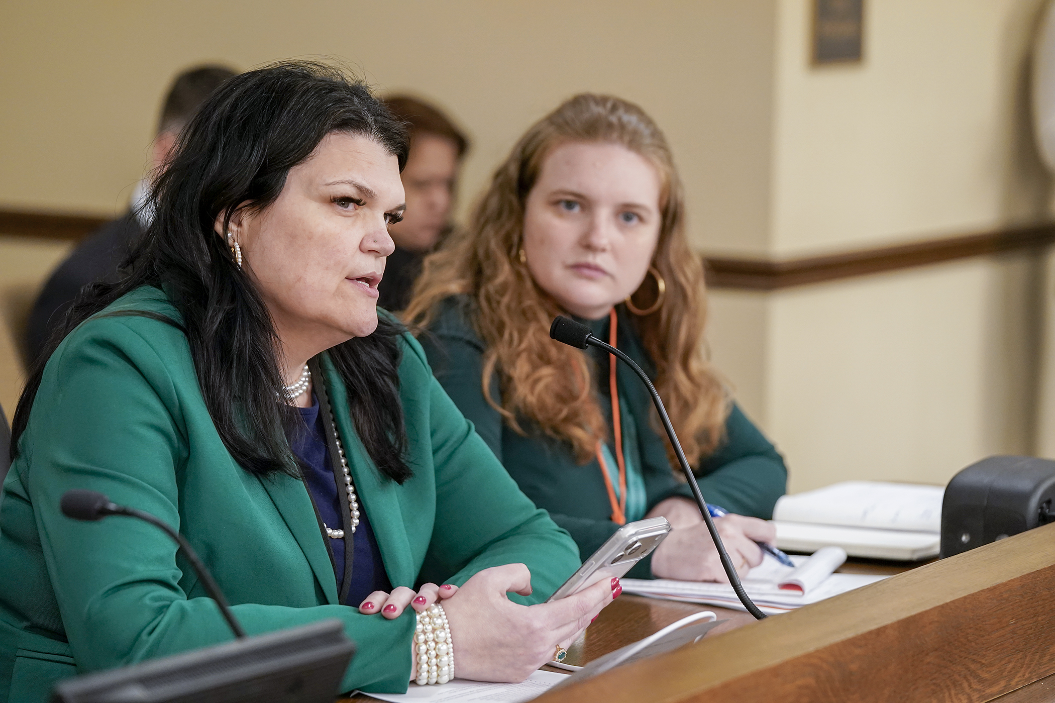 Fridley Schools Superintendent Brenda Lewis, left, testifies in favor of HF3435 before the House Education Policy Committee Feb. 18. (Photo by Michele Jokinen)